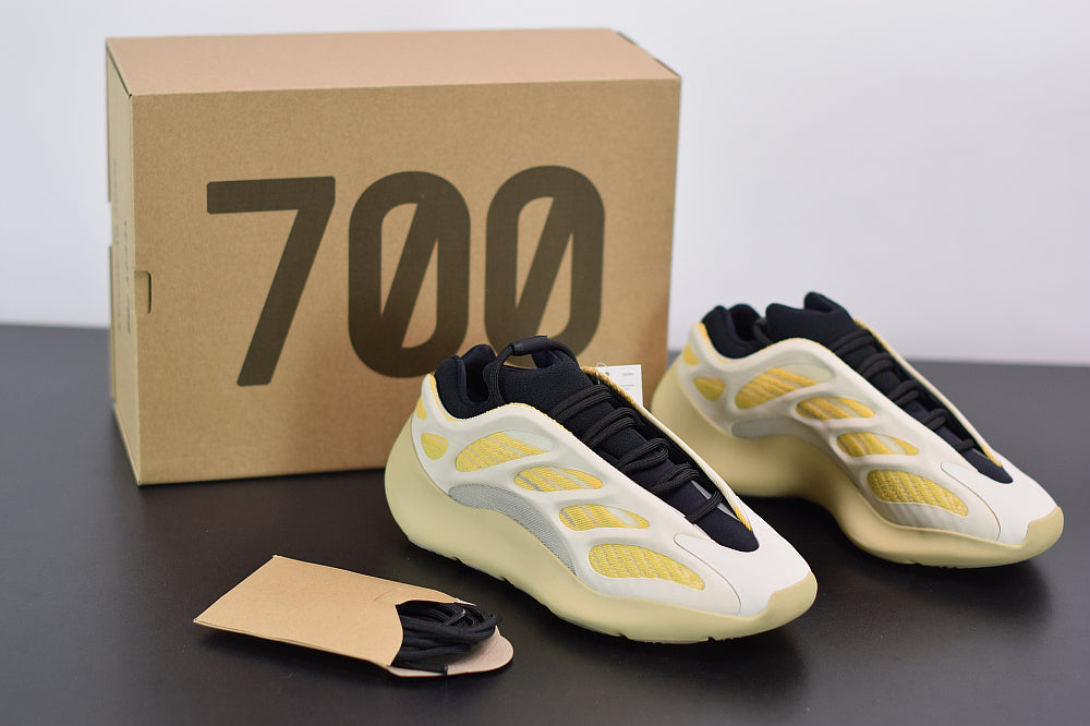 AD YZY 700 V3 Safflower