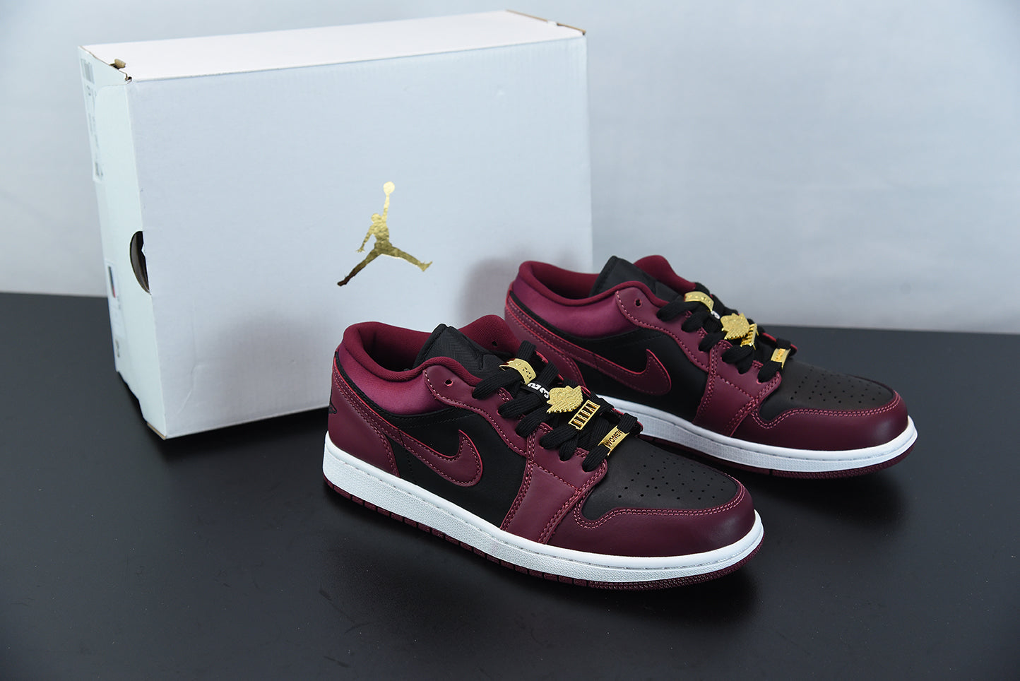 AJ 1 Low "Dark Beetroot Black"