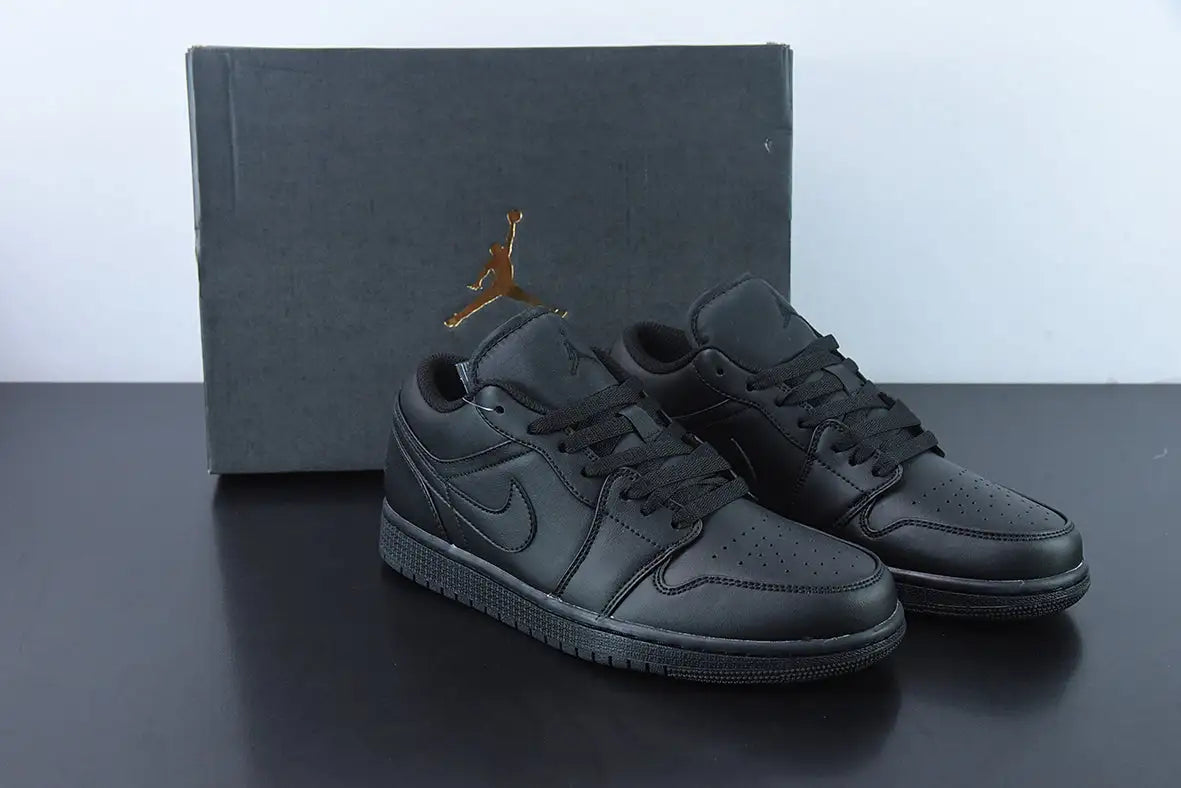AJ 1 Low "Triple Black"