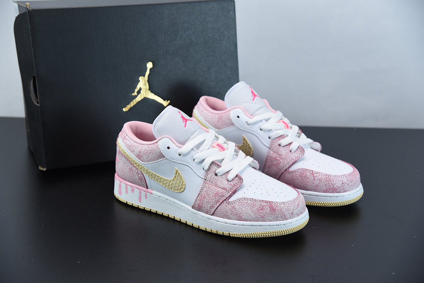 AJ 1 Low GS "Strawberry Ice Cream"