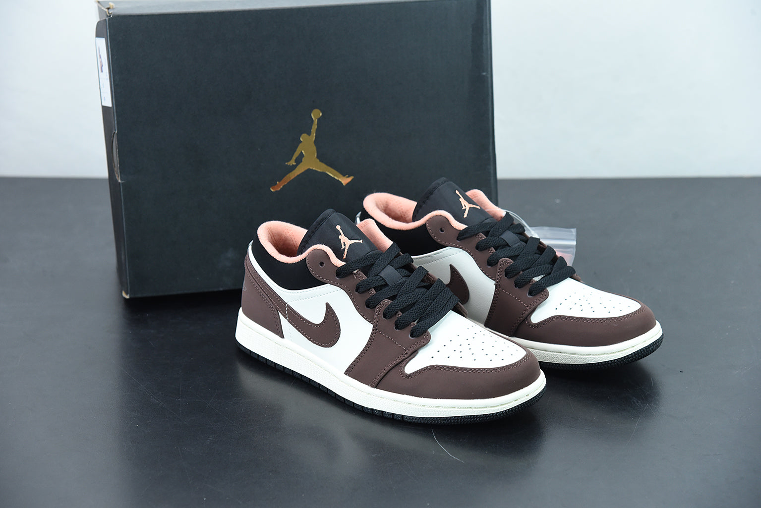 AJ 1 Low Mocha