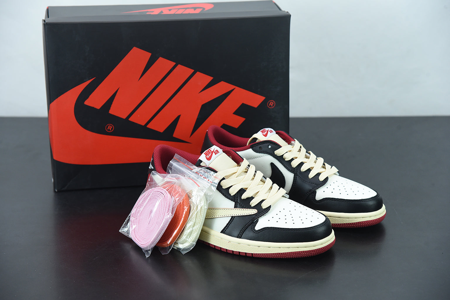 AJ 1 Low TS x Fragment "Red"