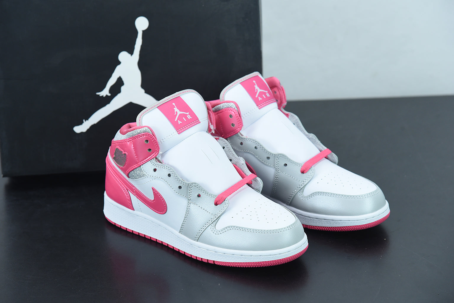 AJ 1 Mid "Platinum Pink"