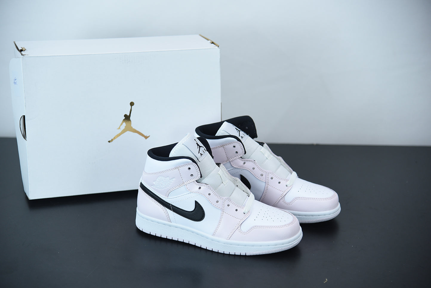 AJ 1 Mid "Barely Rose"
