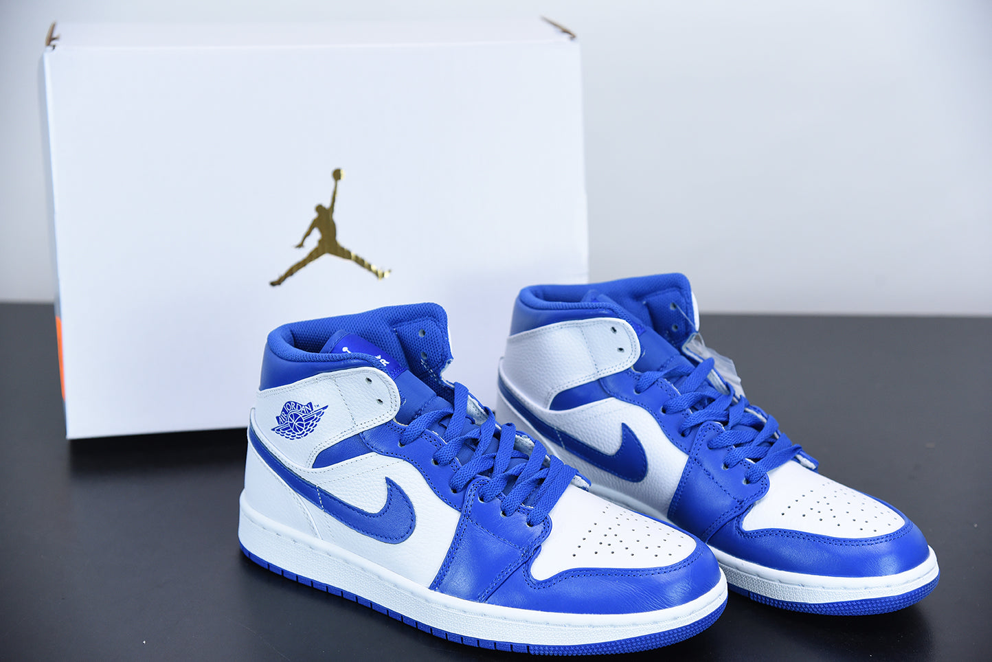 AJ 1 Mid Hyper Royal White