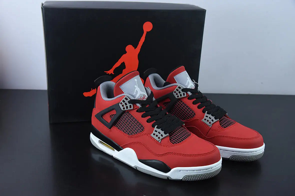 AJ 4 "Toro Bravo"