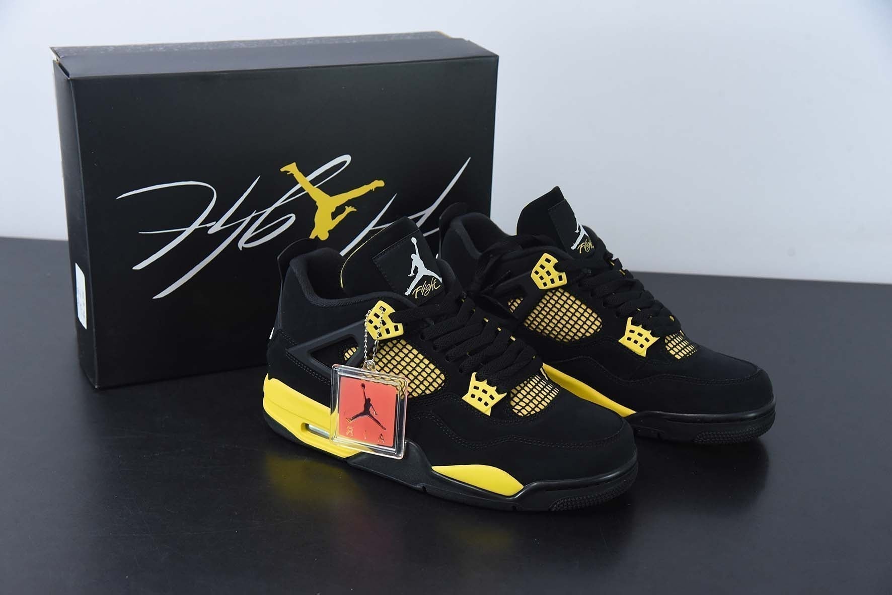 AJ 4 RT "Thunder"