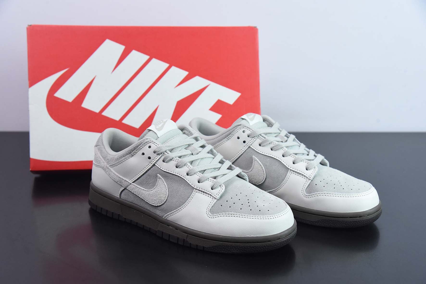 NK DK Low "Bone Beige"