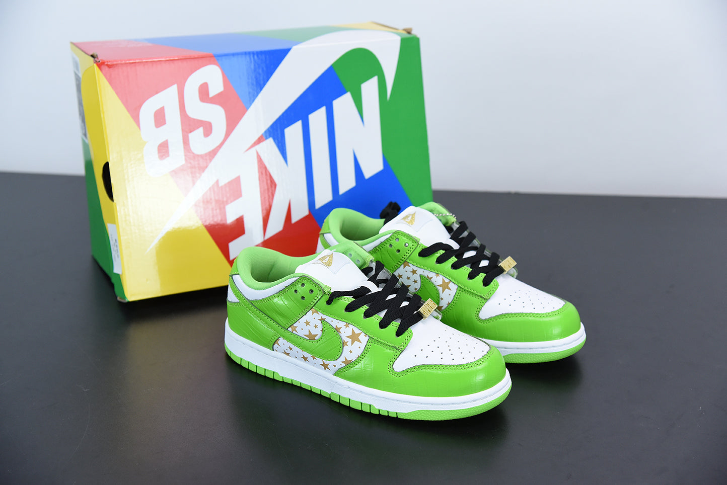 NK SB DK Low Supreme Stars Mean Green (2021)