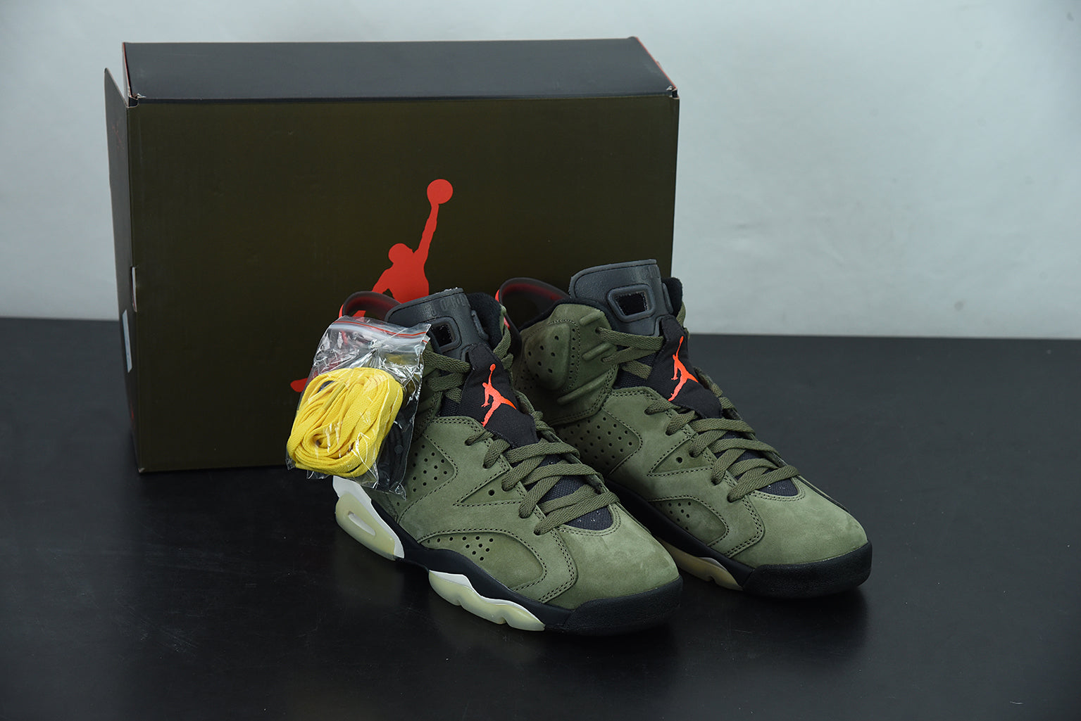 AJ 6 TS Medium Olive