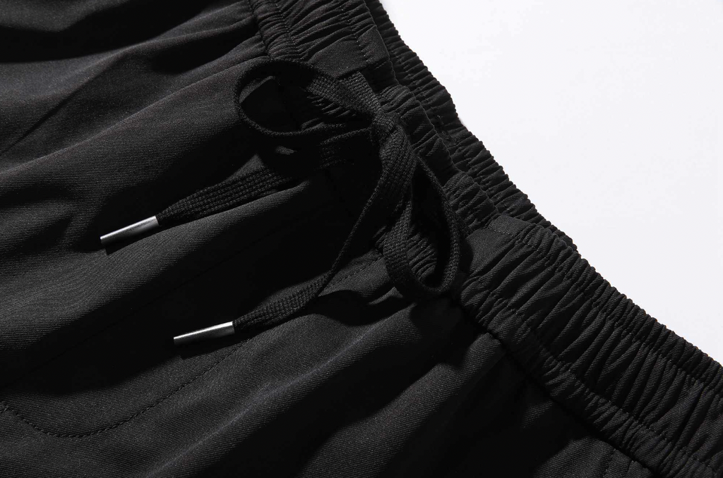 techwear cargo trousers