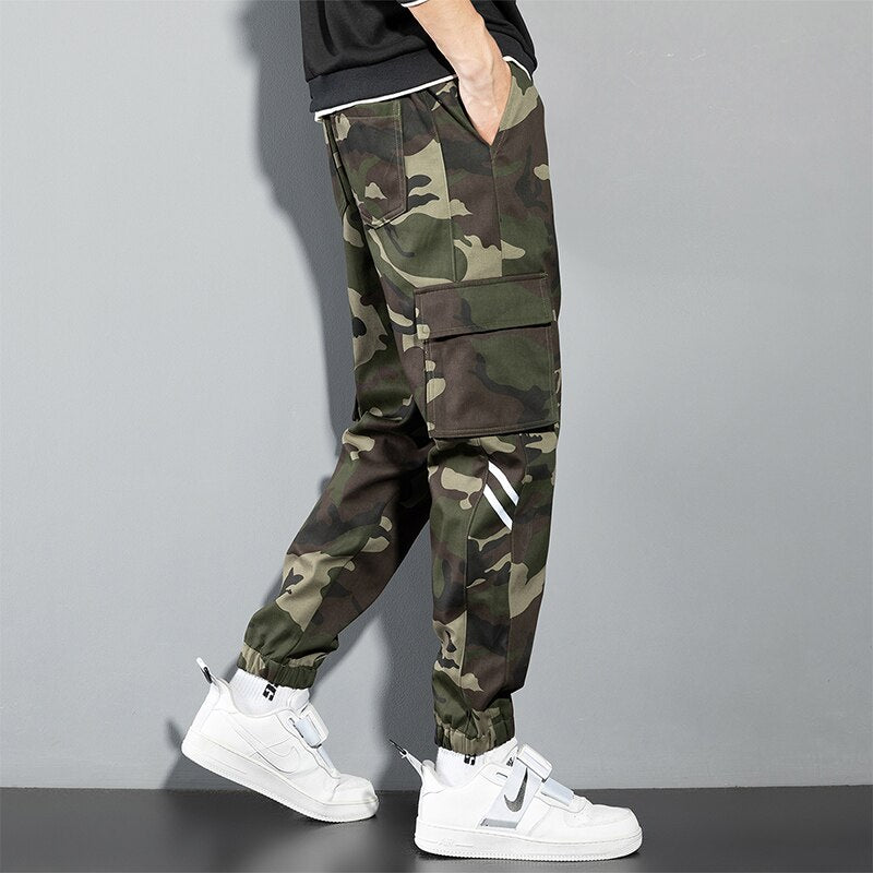 men's camo cargo joggers