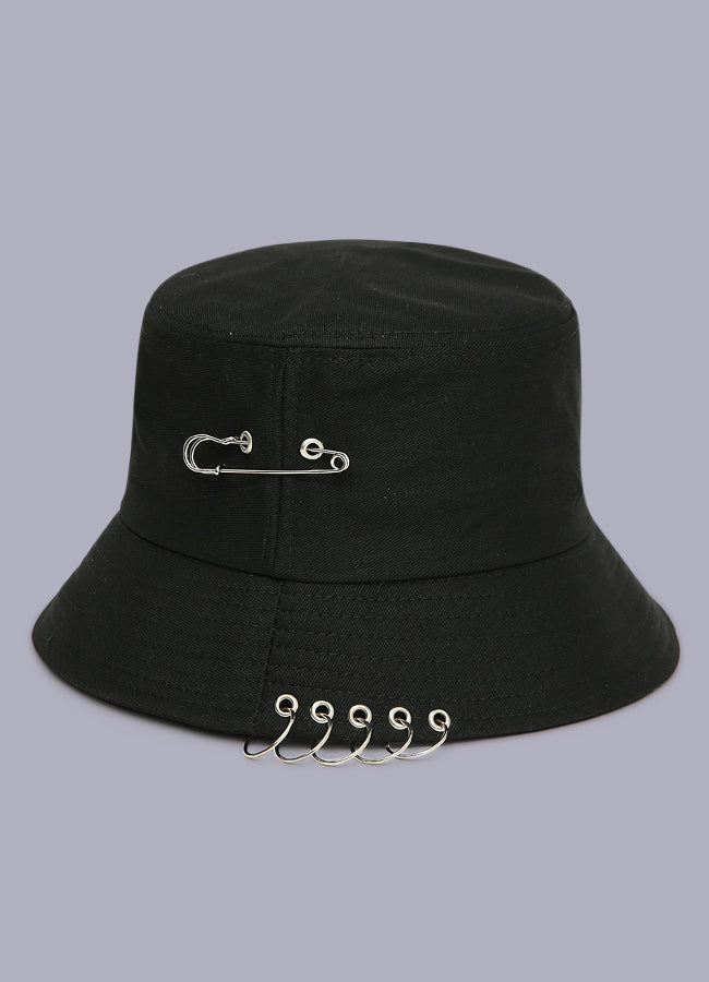 black bucket hat with rings