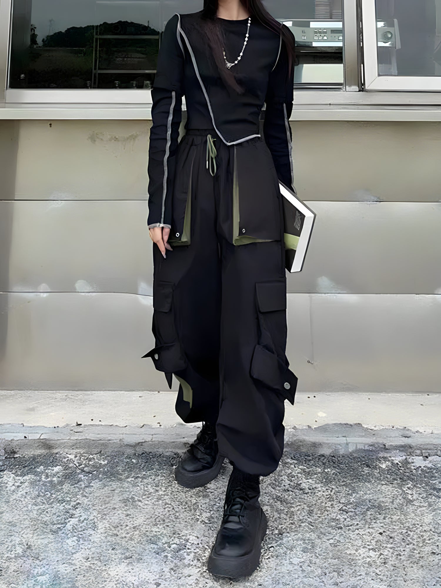 women's high-waisted black cargo pants